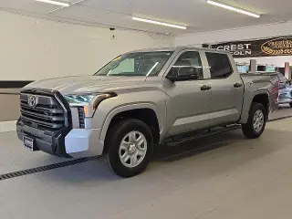 Toyota Tundra 2024 4x4 SR 4 puertas CrewMax Cab Pickup SB