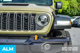 Jeep Gladiator 2026 4x4 Mojave 4 puertas Cabina Crew 5.0 pies. SB