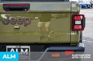 Jeep Gladiator 2026 4x4 Mojave 4 puertas Cabina Crew 5.0 pies. SB