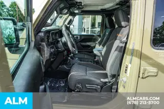 Jeep Gladiator 2026 4x4 Mojave 4 puertas Cabina Crew 5.0 pies. SB