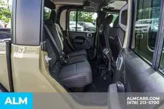 Jeep Gladiator 2026 4x4 Mojave 4 puertas Cabina Crew 5.0 pies. SB
