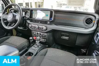 Jeep Gladiator 2026 4x4 Mojave 4 puertas Cabina Crew 5.0 pies. SB