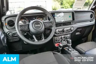 Jeep Gladiator 2026 4x4 Mojave 4 puertas Cabina Crew 5.0 pies. SB