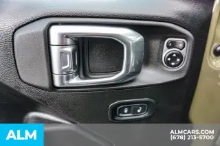 Jeep Gladiator 2026 4x4 Mojave 4 puertas Cabina Crew 5.0 pies. SB