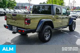 Jeep Gladiator 2026 4x4 Mojave 4 puertas Cabina Crew 5.0 pies. SB
