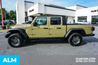 Jeep Gladiator 2026 4x4 Mojave 4 puertas Cabina Crew 5.0 pies. SB