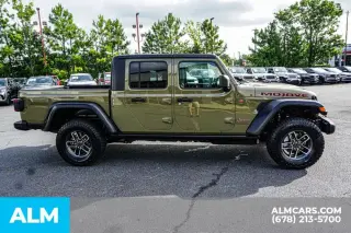 Jeep Gladiator 2026 4x4 Mojave 4 puertas Cabina Crew 5.0 pies. SB