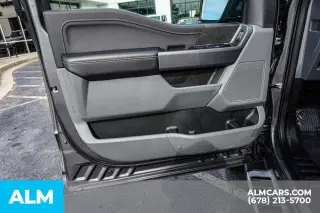 Ford F-150 2025 4x4 XLT 4 puertas SuperCrew 5.5 pies. SB