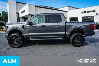 Ford F-150 2025 4x4 XLT 4 puertas SuperCrew 5.5 pies. SB