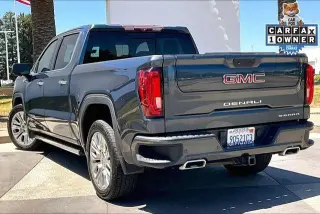 GMC Sierra 1500 2020 4x4 Denali 4 puertas Cabina Crew 5.8 pies. Caja corta