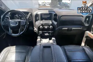 GMC Sierra 1500 2020 4x4 Denali 4 puertas Cabina Crew 5.8 pies. Caja corta