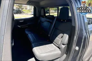 GMC Sierra 1500 2020 4x4 Denali 4 puertas Cabina Crew 5.8 pies. Caja corta