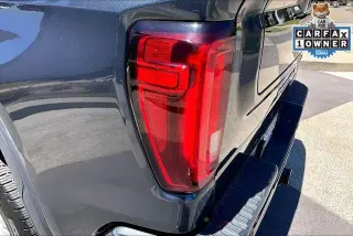 GMC Sierra 1500 2020 4x4 Denali 4 puertas Cabina Crew 5.8 pies. Caja corta