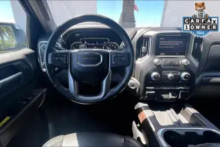 GMC Sierra 1500 2020 4x4 Denali 4 puertas Cabina Crew 5.8 pies. Caja corta