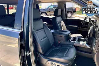 GMC Sierra 1500 2020 4x4 Denali 4 puertas Cabina Crew 5.8 pies. Caja corta