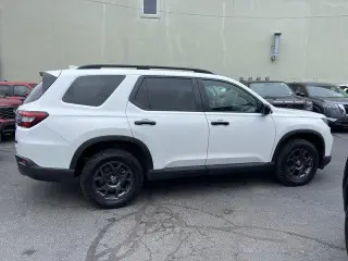 Honda Pilot 2025 AWD TrailSport 4 puertas SUV