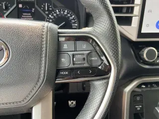 Toyota Tundra 2023 4x4 SR5 4 puertas CrewMax Cab Pickup SB