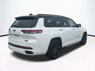 Jeep Grand Cherokee L 2024 Summit 4x4 4 puertas SUV