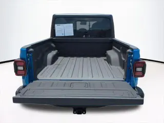 Jeep Gladiator 2024 4x4 Mojave 4 puertas Cabina Crew 5.0 pies. SB