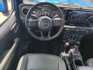 Jeep Gladiator 2024 4x4 Mojave 4 puertas Cabina Crew 5.0 pies. SB