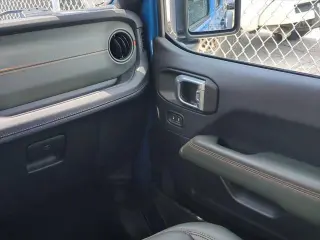 Jeep Gladiator 2024 4x4 Mojave 4 puertas Cabina Crew 5.0 pies. SB