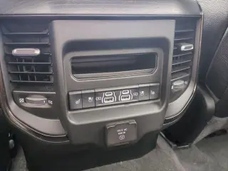 Ram 1500 2024 4x4 Limited 4 puertas Cabina Crew 5.6 pies. Caja corta Pickup
