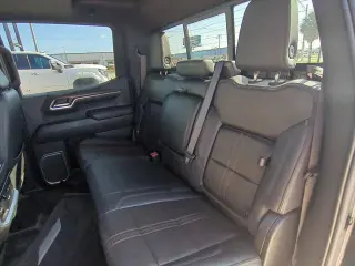 Chevrolet Silverado 1500 2022 4x4 High Country 4 puertas Cabina Crew 5.8 pies. Caja corta