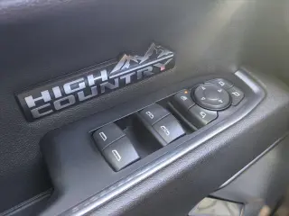 Chevrolet Silverado 1500 2022 4x4 High Country 4 puertas Cabina Crew 5.8 pies. Caja corta