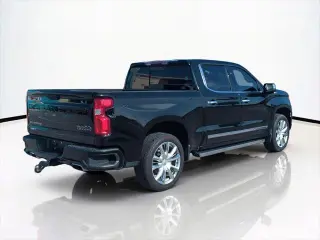 Chevrolet Silverado 1500 2022 4x4 High Country 4 puertas Cabina Crew 5.8 pies. Caja corta