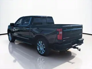 Chevrolet Silverado 1500 2022 4x4 High Country 4 puertas Cabina Crew 5.8 pies. Caja corta