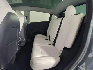 Tesla Model Y 2025 AWD Performance 4 puertas Crossover