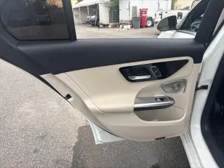 Mercedes-Benz Clase C 2023 C 300 4 puertas Sedan
