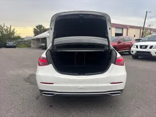 Mercedes-Benz Clase C 2023 C 300 4 puertas Sedan
