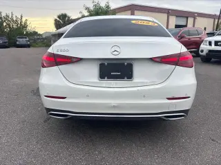 Mercedes-Benz Clase C 2023 C 300 4 puertas Sedan
