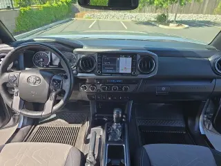 Toyota Tacoma 2023 4x4 TRD Off-Road 4 puertas Cabina Doble 6.1 pies LB