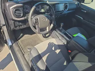 Toyota Tacoma 2023 4x4 TRD Off-Road 4 puertas Cabina Doble 6.1 pies LB