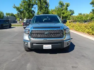 Toyota Tundra 2021 4x4 SR5 4 puertas CrewMax Cab Pickup SB