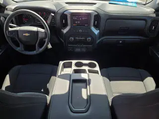 Chevrolet Silverado 2500HD 2022 4x4 Custom 4 puertas Cabina Crew SB