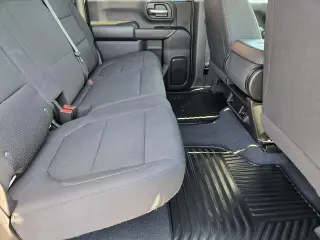 Chevrolet Silverado 2500HD 2022 4x4 Custom 4 puertas Cabina Crew SB
