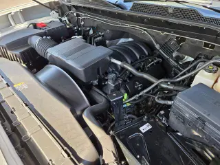 Chevrolet Silverado 2500HD 2022 4x4 Custom 4 puertas Cabina Crew SB