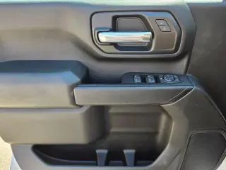 Chevrolet Silverado 2500HD 2022 4x4 Custom 4 puertas Cabina Crew SB
