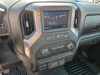 Chevrolet Silverado 2500HD 2022 4x4 Custom 4 puertas Cabina Crew SB
