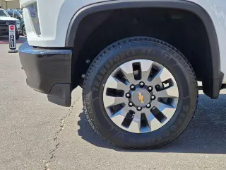 Chevrolet Silverado 2500HD 2022 4x4 Custom 4 puertas Cabina Crew SB