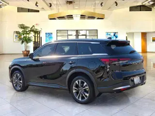 INFINITI QX60 2026 AWD Pure 4 puertas SUV