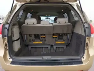 2014 Toyota Sienna LE Minivan