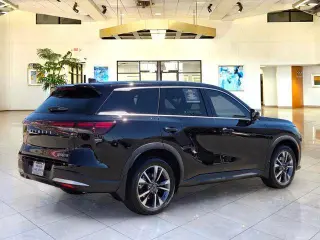 INFINITI QX60 2026 AWD Pure 4 puertas SUV