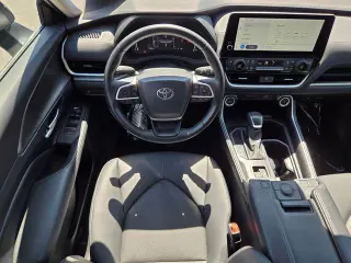 Toyota Grand Highlander 2025 XLE 4 puertas SUV