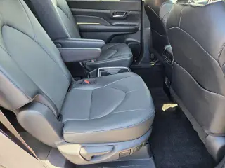 Toyota Grand Highlander 2025 XLE 4 puertas SUV