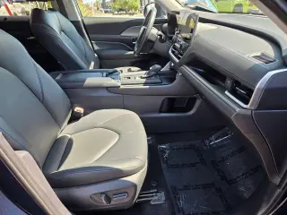 Toyota Grand Highlander 2025 XLE 4 puertas SUV