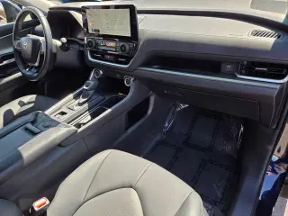 Toyota Grand Highlander 2025 XLE 4 puertas SUV